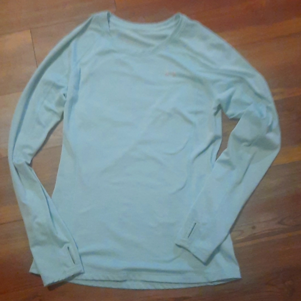 A really nice Under Armour Insulated heat gear long sleeve